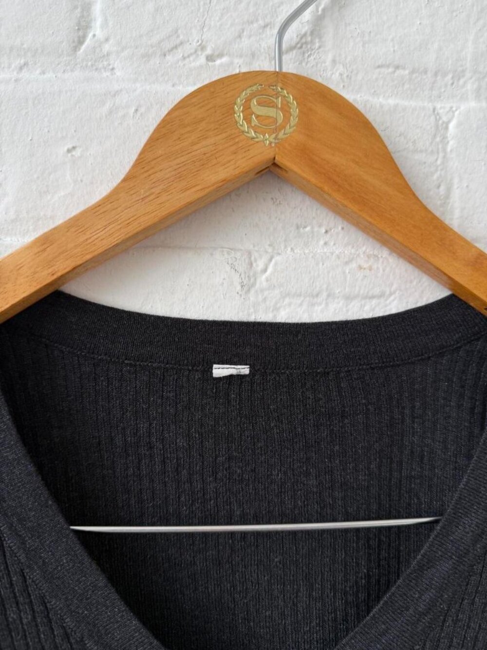 Lululemon Black Ribbed Long Sleeve Top XS/S V Neck Basic - Picture 8 of 8